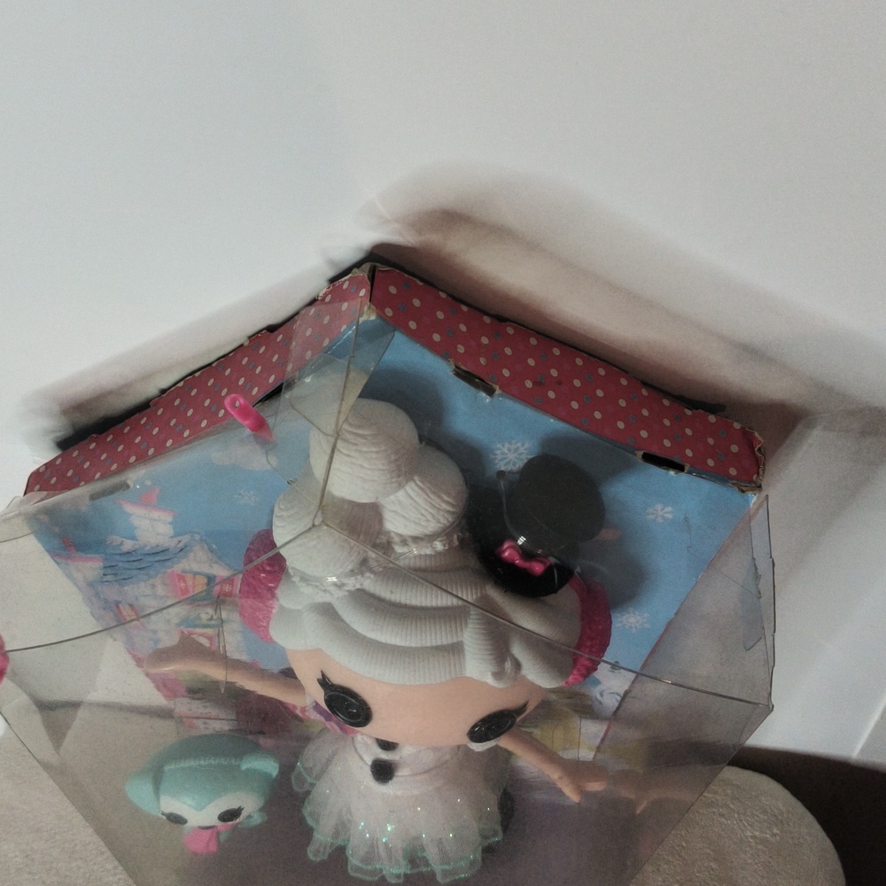 Lalaloopsy Winter Snowflake Full Size 12" Doll And Pet Husky New In Box, Rare - Picture 6 of 14